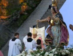 Pope at Mass    Christ is Joy in every time and amid every affliction