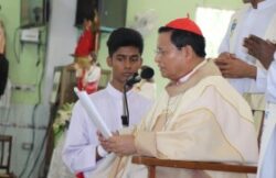 သီခါကရ႕ႈခိဥ(Cardinal Charles Bo) ဟ့ဥတႈစံဥတဲၚတဲလီၚတႈဖဲ (St.Francis Xavier Church) (29,5,2019)